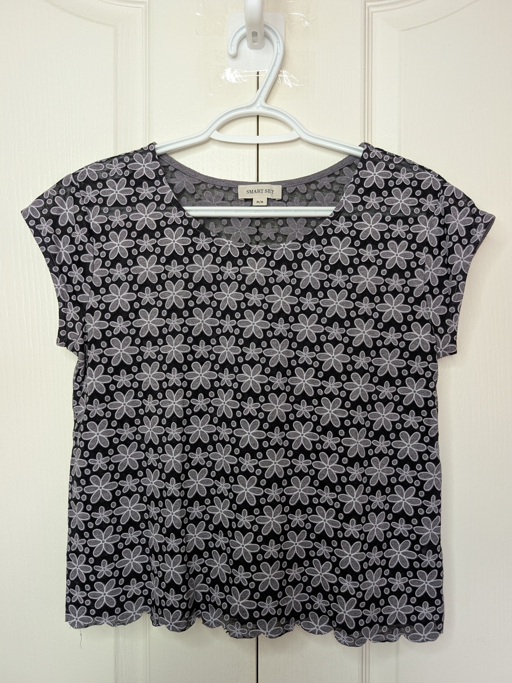 Smart Set Black Short-Sleeve Floral Tee